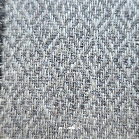 NWOT Cashmere Scarf Light and Dark Grey Stripe Diamond Weave - Picture 11 of 14